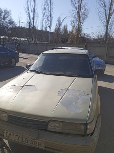 Mazda: Mazda 626: 1989 г., 2 л, Механика, Бензин, Седан