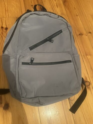 Rukzaklar: Her biri 10 azn az işlenmiş çantalar yalniz almaq isteyenler yazsin ! — 12