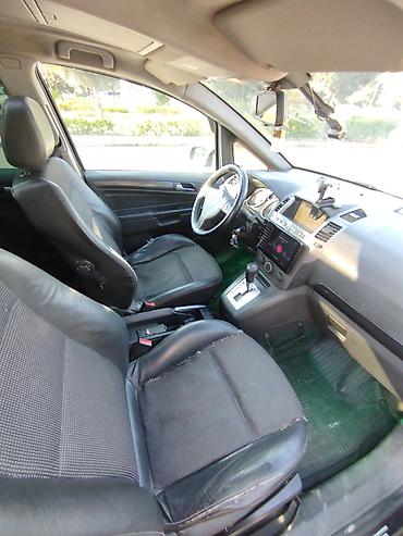 man sat: Opel Zafira: 1.9 l | 2005 il 518000 km Van/Minivan — 6