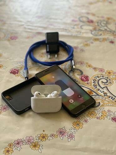 apple watch series 1: IPhone 7, Б/у, 32 ГБ, Черный, Наушники, Зарядное устройство, Защитное стекло, 79 %