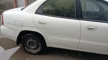 Daewoo: Daewoo Nubira: 1997 г., 1.6 л, Механика, Бензин