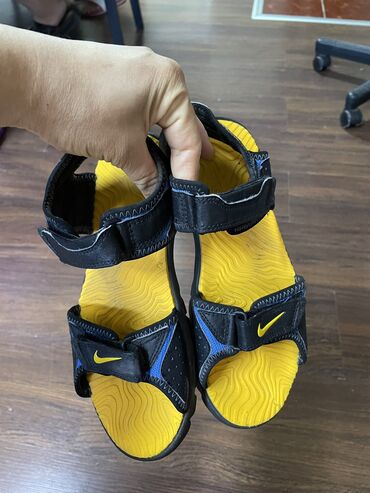 nenosene l: Sandals, Nike, Size - 37