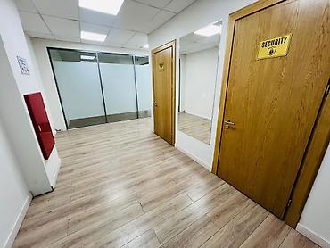 Аренда офисов: Аренда офисов, 225 м², В бизнес центре, 1 линия, С отдельной кухней, С отдельным сан узлом — 6