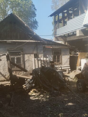 бишкек парк киевская исанова манаса: Дом, 36 м², 3 комнаты, Собственник, Старый ремонт