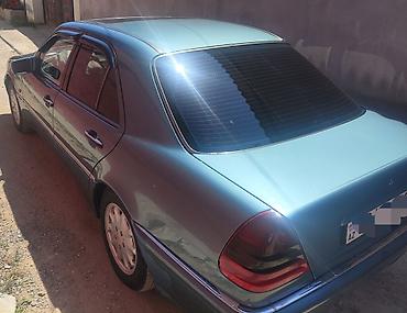 bmw m3 e92: Mercedes-Benz C-Class: 1.8 l | 1997 il Sedan — 5