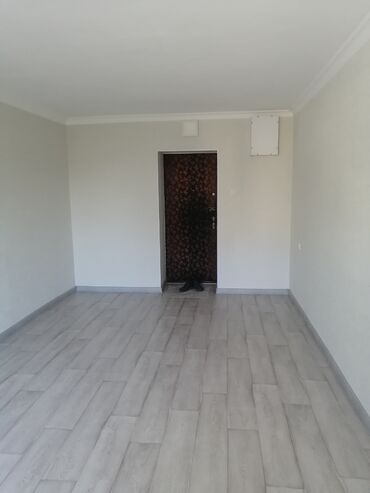 сдается 2 комнатная квартира на долгий срок: 1 бөлмө, 20 кв. м, 2 кабат, Евроремонт
