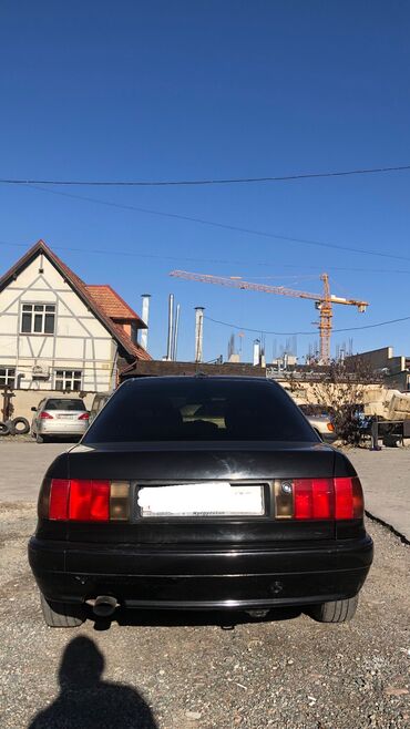 2 моно: Audi 80: 1991 г., 2 л, Механика, Бензин, Седан