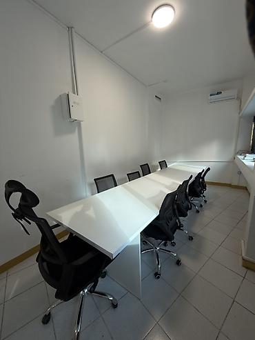sahil əmlak: Kollektiv iş və təlimlər üçün tam təchiz olunmuş ofis/konfrans otağı — 3
