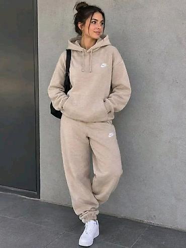 pulse ranac: Ženska Komplet Trenerka 
Cena: 4100 dinara
Velicine: S,M,L,XL,XXL
PM✨ — 3