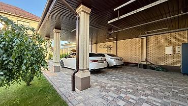 Долгосрочная аренда домов: 330 м², 7 комнат — 5