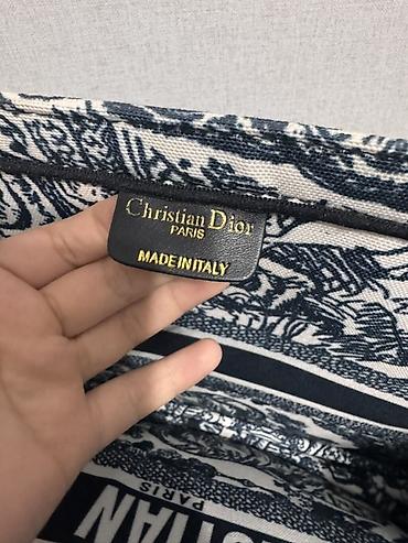 Сумка Christian Dior Book Tote, Париж. - Модель: Book Tote с