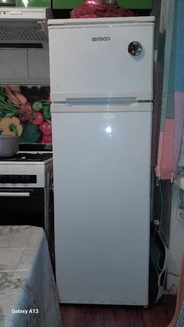 холодильник витринный: Холодильник Beko, Б/у, Двухкамерный