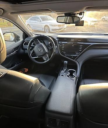 Транспорт: Toyota Camry: 2021 г., Вариатор, Гибрид, Седан — 3