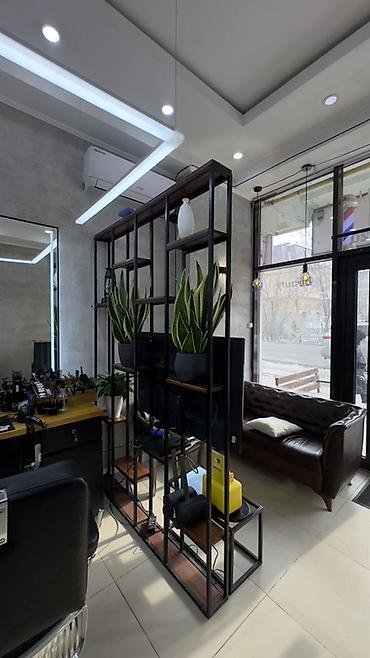 Шкафы для салонов: Продается оборудование для барбершопа Вся мебель сделана из — 5