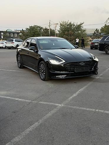 Hyundai Sonata: 2022 г., 2 л, Автомат, Гибрид, Седан — 2