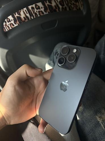 15 pro 256: IPhone 15 Pro, 256 GB, Black Titanium, Face ID — 3