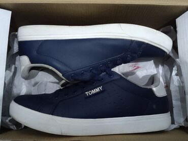 купить золотые часы бу: Мужские кроссовки, 39, Tommy Hilfiger, Б/у, цвет - Синий, Самовывоз, Платная доставка