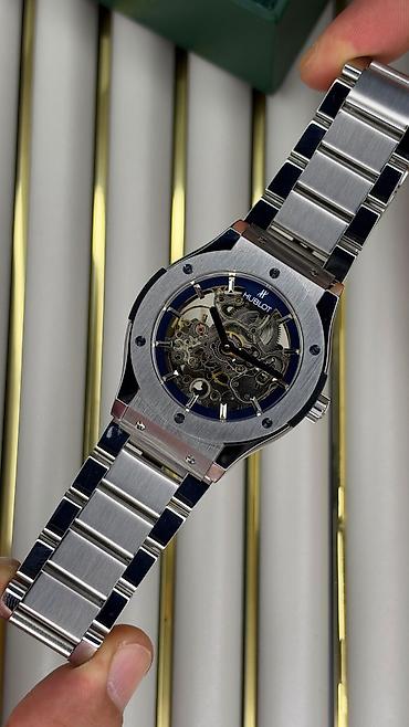 saat samdan: Hublot skelet dizaynlı kişi saatı - Korpus: fırçalanmış və cilalanmış — 1