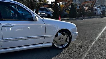 byd e2: Mercedes-Benz E-класс AMG: 2001 г., 5.5 л, Автомат, Бензин, Седан — 9