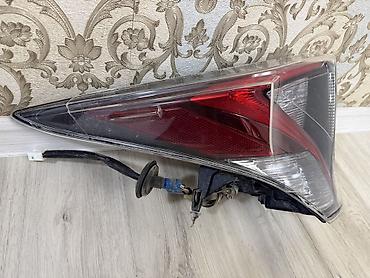 Задний левый фонарь (внешний) для автомобиля Toyota Prius XW50 (2018)