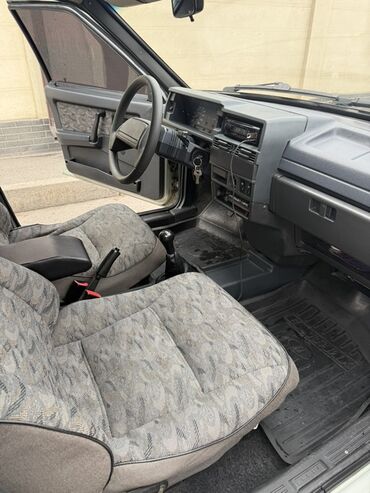 ВАЗ (ЛАДА): ВАЗ (ЛАДА) 21099: 2002 г., 1.5 л, Механика, Бензин, Седан — 7