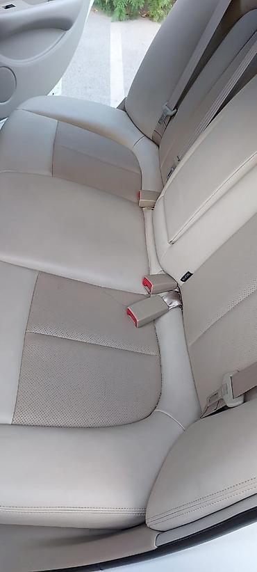 Другие автомобили: Белый седан Донг Фенг Е 11 К предназначенный для комфортного — 10