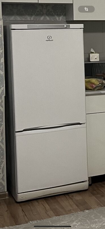 холодильник ларь: Холодильник Indesit, Двухкамерный, 60 * 155 * 60