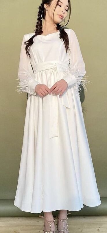 платье с белым воротником: Повседневное платье, M (EU 38)