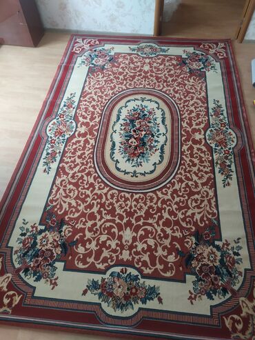 Текстиль: Турецкий ковёр, висел на стене, после химчистки 2,5 х 4 метра