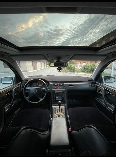 Mercedes-Benz: Mercedes-Benz E-Class: 2000 г., 3.2 л, Типтроник, Бензин, Седан — 9