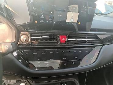wuling mini ev: JAC : 2021 г., 0.1 л, Электромобиль, Кроссовер — 10
