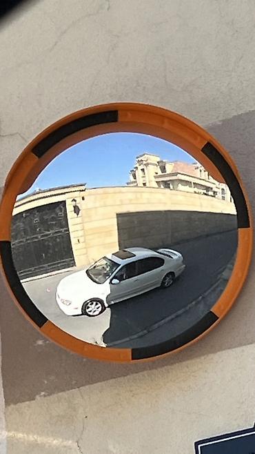 Nissan: Nissan Maxima QX sedan – ağ rəng, 4 qapı, qabaqdan ötürücülü. Əsas — 10