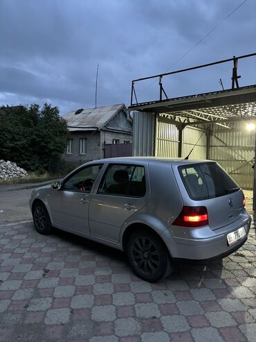 7 местный машина: Volkswagen Golf: 2001 г., 2 л, Автомат, Бензин, Хэтчбэк