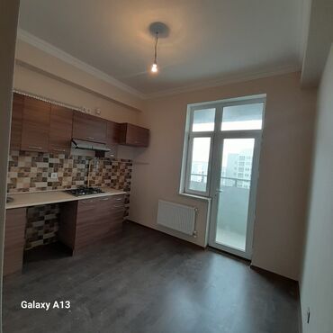 studiya evler: Hövsan qəs., 3 otaqlı, Yeni tikili, m. 28 may, 77 kv. m