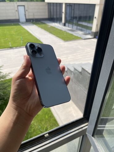 Apple iPhone: IPhone 13 Pro Max, Б/у, 256 ГБ, Голубой, Защитное стекло, Кабель, Коробка, 84 %