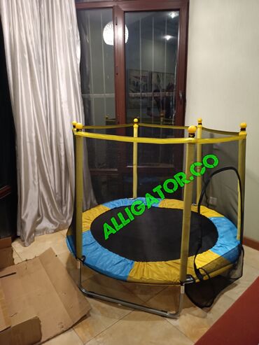 детский игровой домик: Батут детский игровой Диаметр 140 см Высота 130 см Выдерживает 60 кг