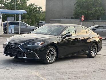 автомобиль гибрид: Lexus ES: 2019 г., 2.5 л, Автомат, Гибрид, Седан