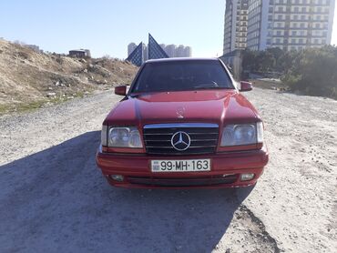 mercedes c63: Mercedes-Benz 200: 2 l | 1994 il Hetçbek