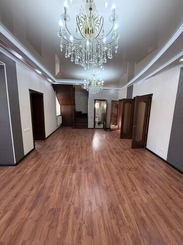 Долгосрочная аренда домов: 200 м², 5 комнат, Бронированные двери, Забор, огорожен at lalafo.kg — 4 Долгосрочная аренда домов: 200 м², 5 комнат, Бронированные двери, Забор, огорожен — 4