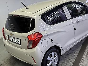 Chevrolet: Chevrolet Spark: 2017 г., 1 л, Автомат, Бензин, Хэтчбэк — 4
