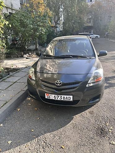2009: Toyota Yaris: 2009 г., 1.6 л, Автомат, Бензин, Седан — 3