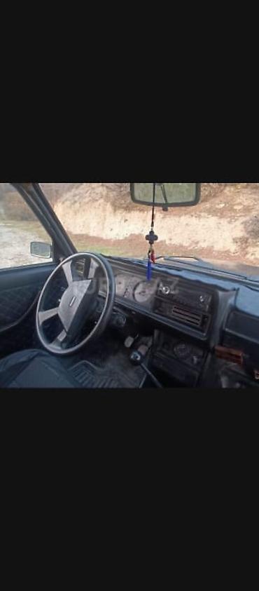 VAZ (LADA): Avtomobil: Lada (VAZ) 2107, qara rəng Kuzov: sedan, 4 qapı Sürətlər — 4