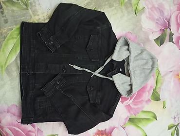 Material: qalın cins parça (üst hissə), kapüşon və içlik hissəsi lalafo.az -da Material: qalın cins parça (üst hissə), kapüşon və içlik hissəsi