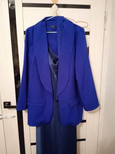 вечернее платье синий: Продаю костюм 46 размер Платье атласовое 44 размер Если захотите в