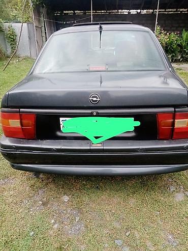 w211 radiator: Opel Vectra A sedan - Kuzov: 4 qapılı sedan, tünd boz rəng - Mühərrik — 8