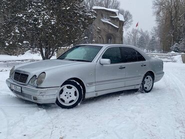 Mercedes-Benz: Mercedes-Benz E-Class: 1995 г., 2.8 л, Автомат, Бензин, Седан