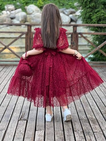 Haljine: Odmah dostupne haljinice za princezice od 5 do 10 godina u kompletu sa na lalafo.rs — 3 Haljine: Odmah dostupne haljinice za princezice od 5 do 10 godina u kompletu sa — 3