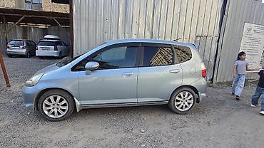 Honda: Honda Fit: 2004 г., 1.3 л, Автомат, Бензин, Хэтчбэк — 2