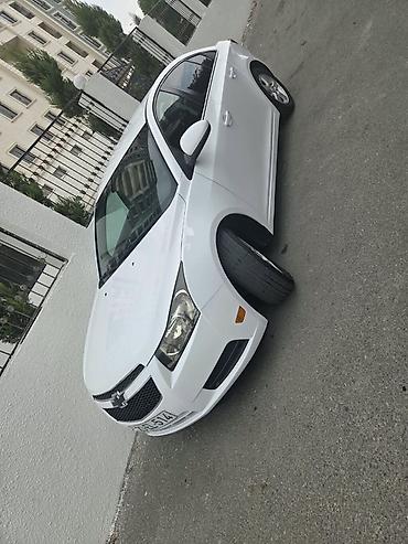 qazel radiatoru: Chevrolet Cruze LT sedan - Kuzov: sedan, ağ rəng - Mühərrik: benzin - — 6