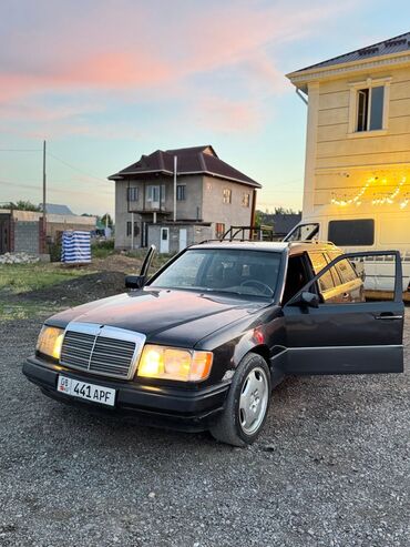Mercedes-Benz: Mercedes-Benz W124: 1993 г., 2.2 л, Механика, Бензин, Универсал — 2